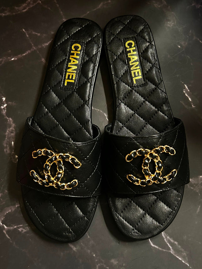 WOMEN SLIPPERS
